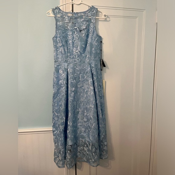 Adrianna Papell embroidered tea length dress size 2 - Picture 4 of 5